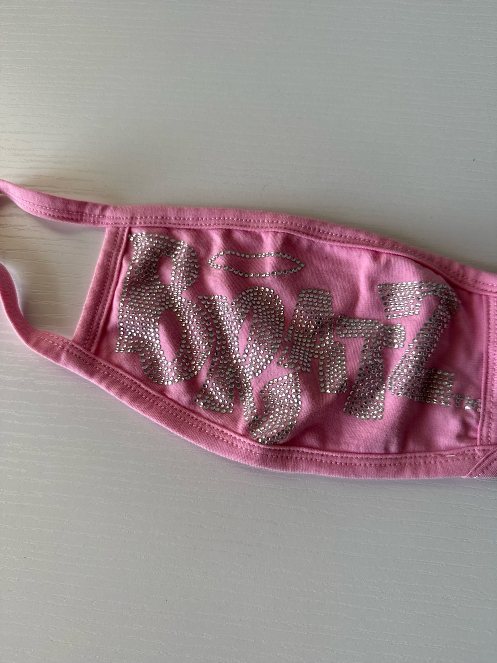 Dolls Kill x Bratz Rhinestone Face Mask – Pink